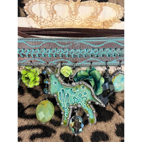 NEW ART BY AMY LABBE women's leather choker or belt in blue - Picture 2 of 2